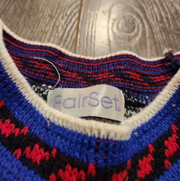 Vintage Knit Fairset Sweater - Picture 2 of 3